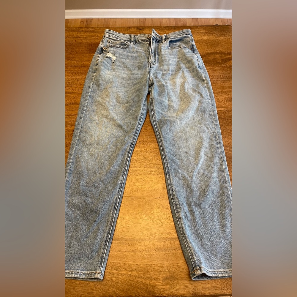 American Eagle Outfitters Blue Straight Jeans Classic Fit 4short Mom jeans